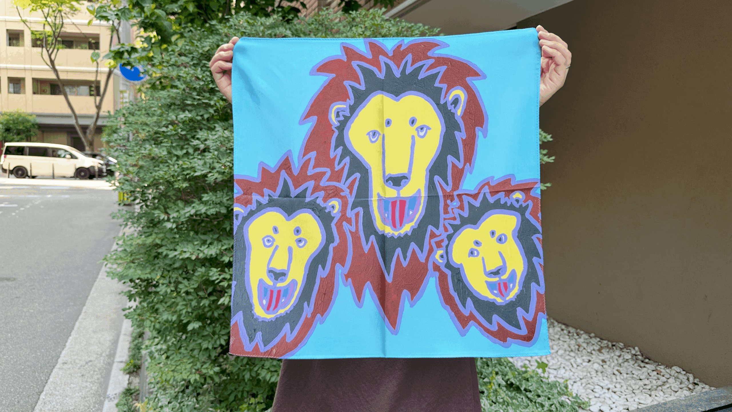 太田宏介オリジナルシルクスカーフ ライオン3匹 - 画家 太田宏介｜公式